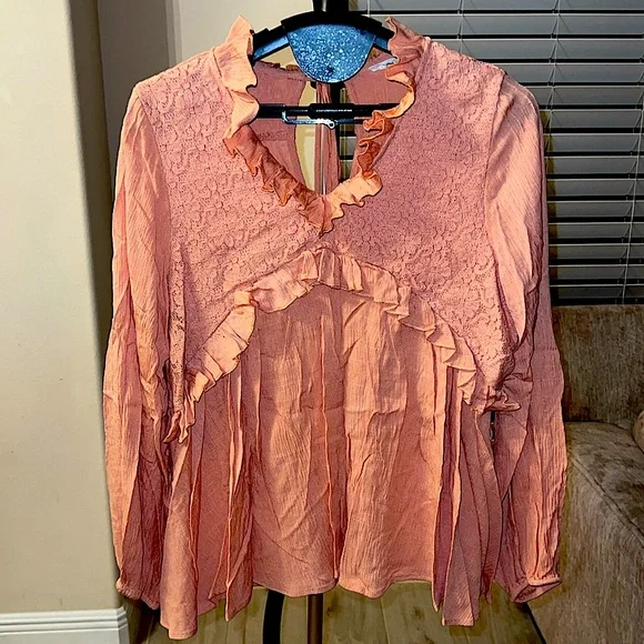 NWOT Oddy Ruffle Lace Peach Blouse - Picture 3 of 9